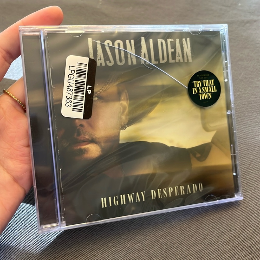 New Jason Aldean Highway Desperado CD. CRACKED CASE